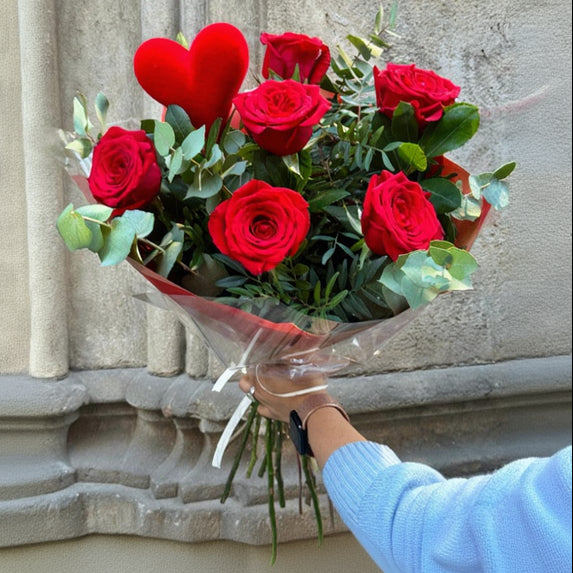 Six Roses Love - EN